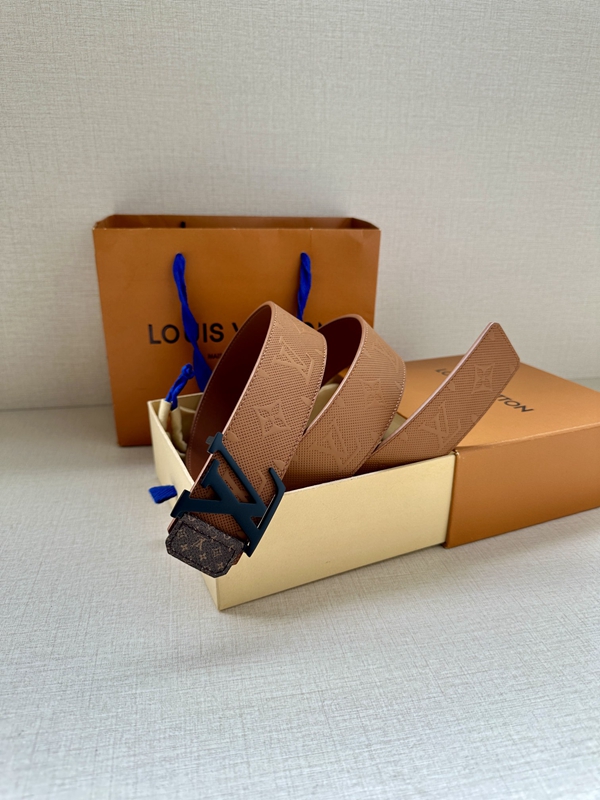 激安ルイヴィトンベルト着用イメージ